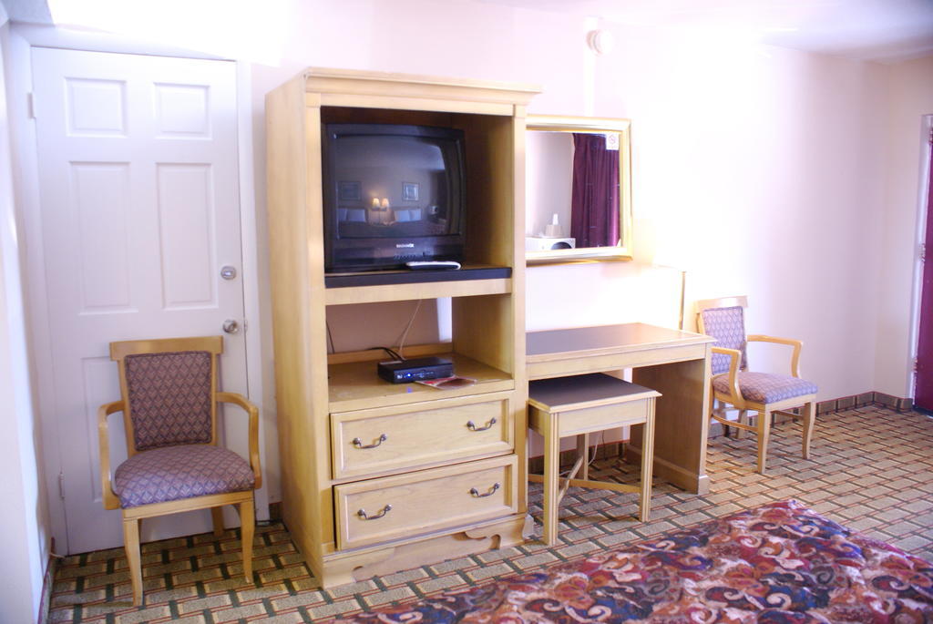 Motel Bayview And Atlantic 3*